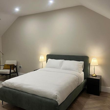 Attic Room In Citywest Dublin Bagian luar foto